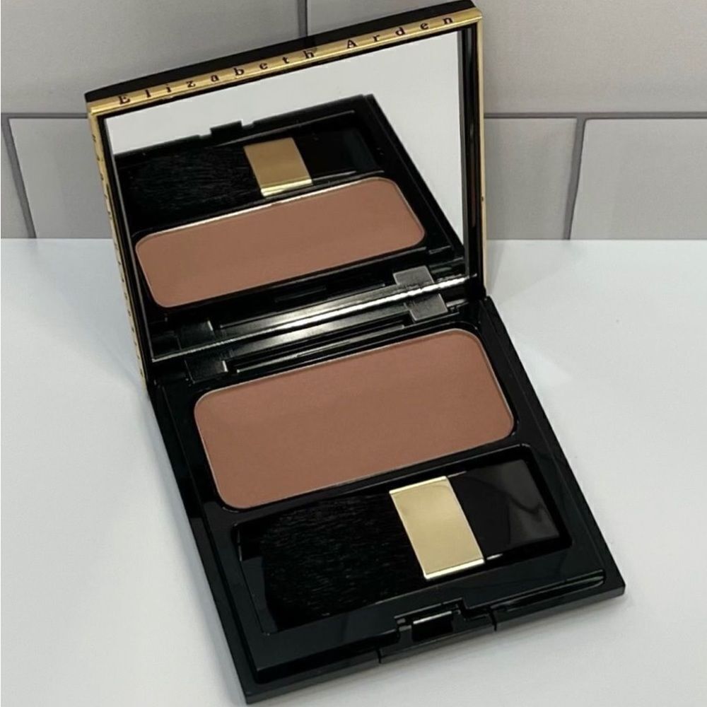 Elizabeth Arden 06 Almond Blush